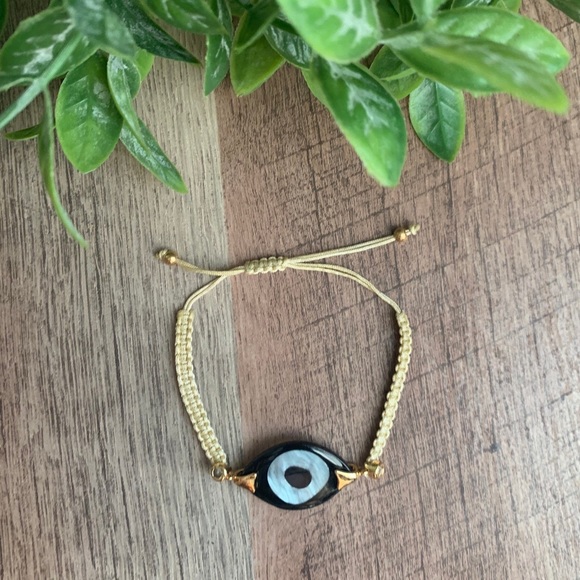 Adjustable Gold and Black Evil Eye Bracelet 🧿 - Picture 3 of 5